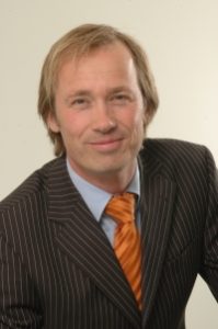Dr. Axel Baltzer